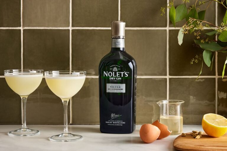 6 Gin Cocktails to Make This Holiday Season