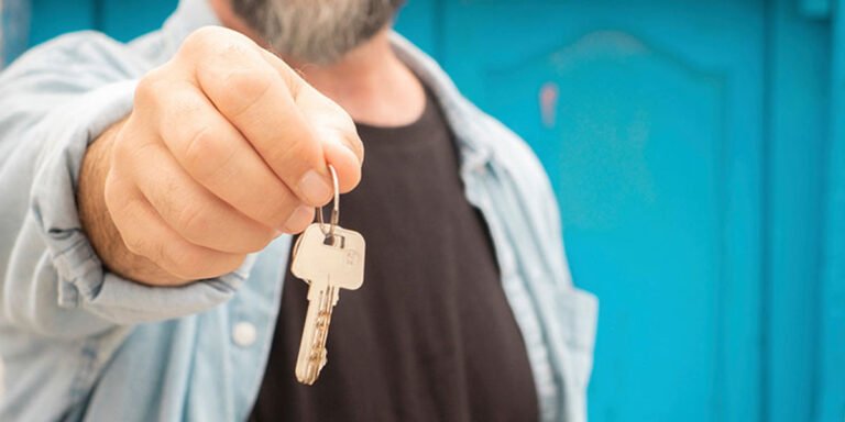 Growth of global short-term rental bookings slowing as volume shifts to hotels Growth of global short-term rental bookings slowing as volume shifts to hotels