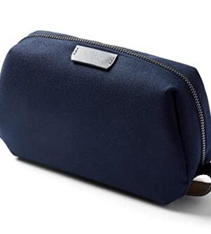 Bellroy Toiletry Kit, Water-Resistant Woven Toiletry Travel Bag (toiletries, Cologne, Shaving Accessories, Hairbrush, Toothbrush) – Navy