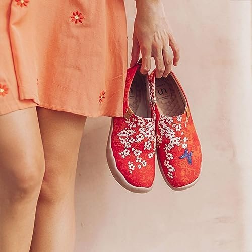 UIN Women's Fashion Floral Art Sneaker Painted Canvas Slip-On Ladies Travel Shoes