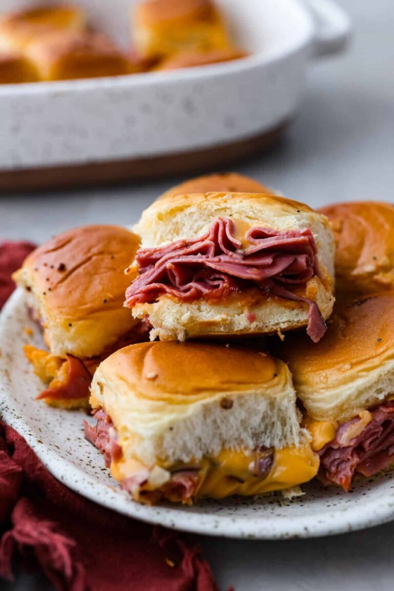 Beef and Cheddar Sliders (Arby’s Copycat) Beef and Cheddar Sliders (Arby’s Copycat)