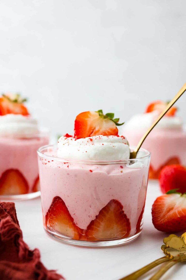 Strawberry Mousse | The Recipe Critic Strawberry Mousse | The Recipe Critic