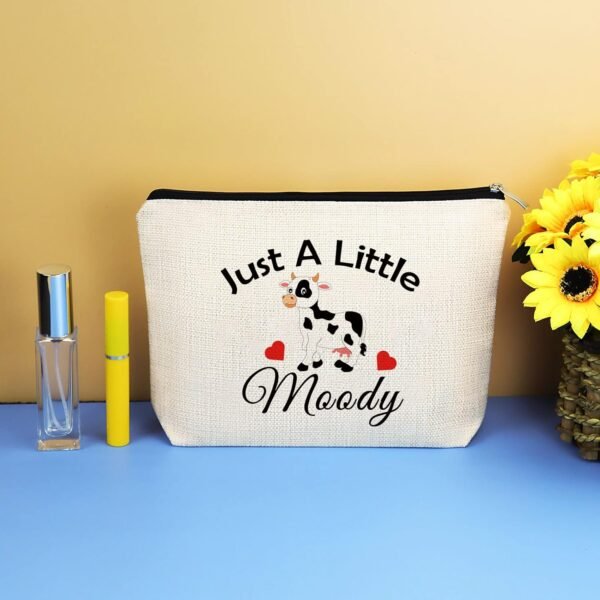 Cow Lover Gift Cow Themed Makeup Bag for Girl Women Moody Cosmetic Bag Cow Farmer Gift Birthday Christmas Graduation Gift for Cow Owner Cowgirl Animal Lovers Daughter Sister Friend Travel Pouch
