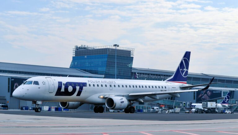 LOT Polish Airlines to fly to Lyon, France