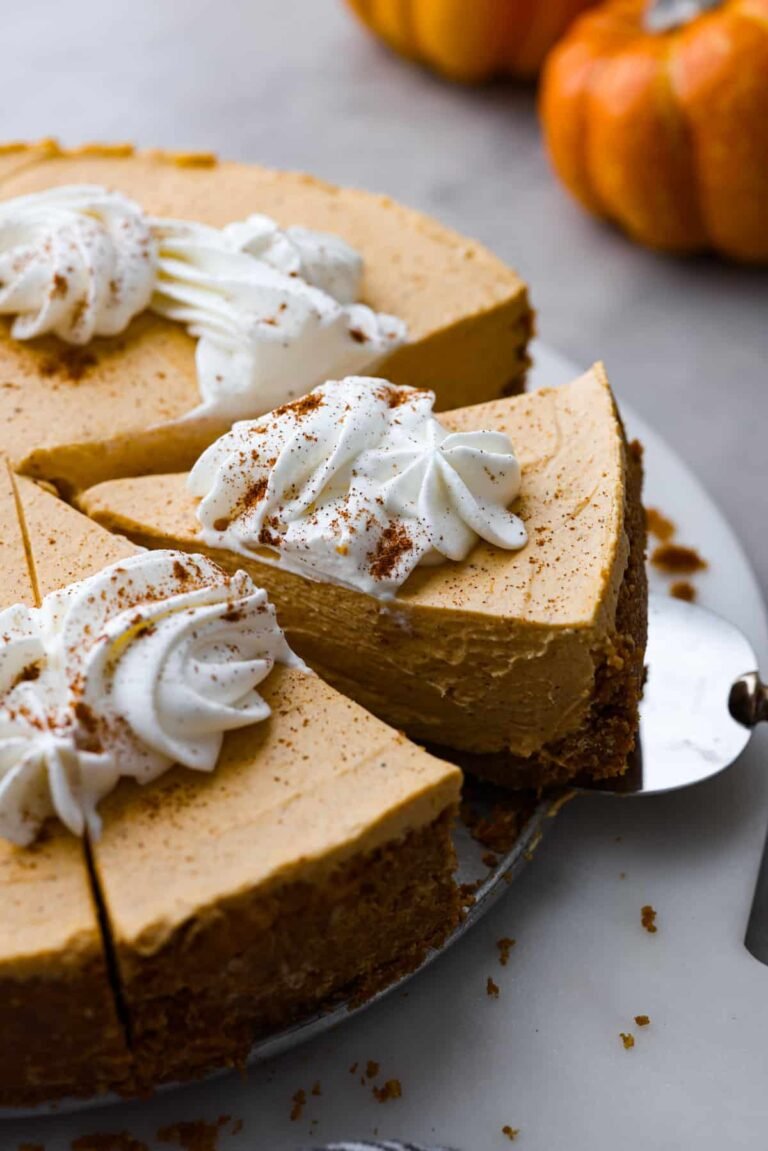 No-Bake Pumpkin Cheesecake | The Recipe Critic