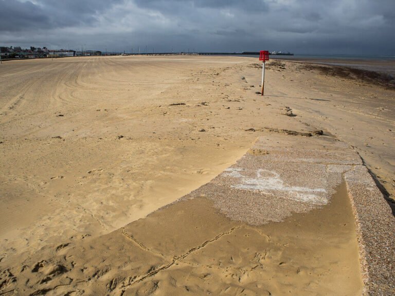 9 Most Beautiful Isle of Wight Beaches to Visit in 2025 9 Most Beautiful Isle of Wight Beaches to Visit in 2025
