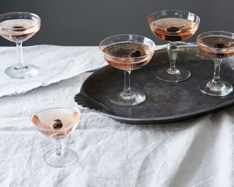 What Dessert Actually Pairs With Rosé? I Asked the Experts What Dessert Actually Pairs With Rosé? I Asked the Experts