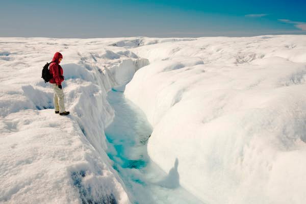 A guide to walking on the Greenland Ice Sheet A guide to walking on the Greenland Ice Sheet