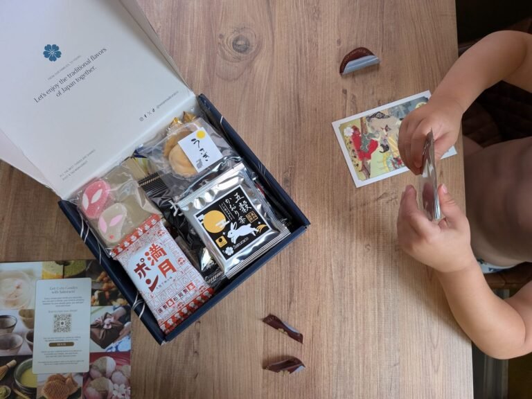 Review: Sakuraco’s Autumn Moon Festival Box vs Bokksu