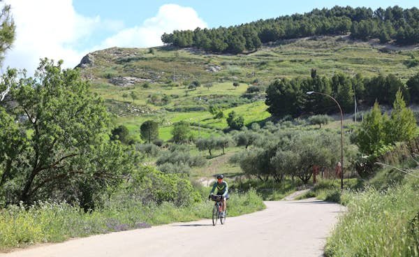How to plan a cycle trip on the self-guided Sicily Divide Bike Route