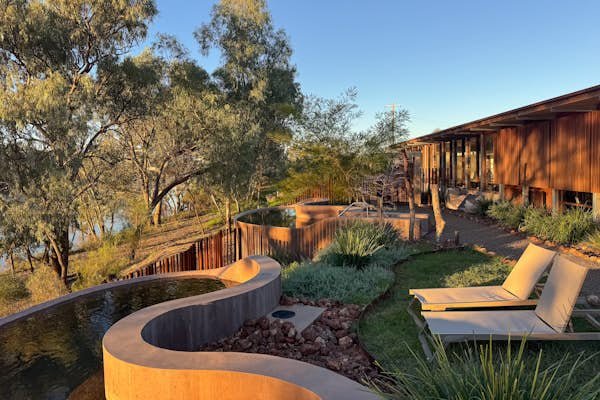 The ultimate 5-day outback Queensland road trip