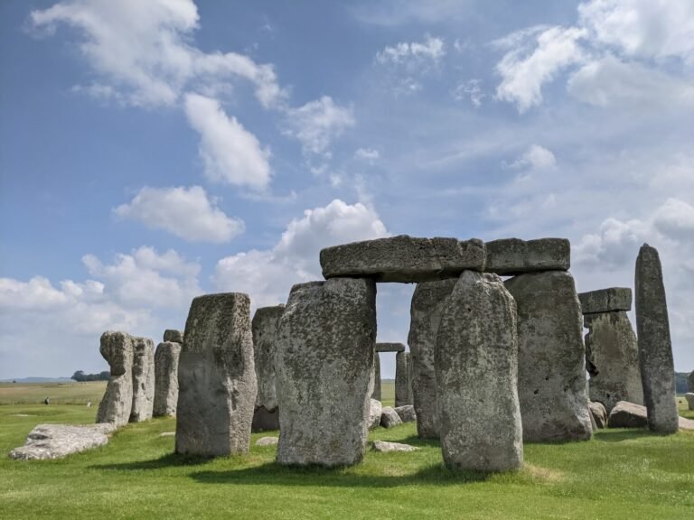 11 Insider Tips for Visiting Stonehenge (and Avoiding the Crowds!) 11 Insider Tips for Visiting Stonehenge (and Avoiding the Crowds!)